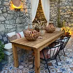 Morisi Avlu Hotel Alaçatı