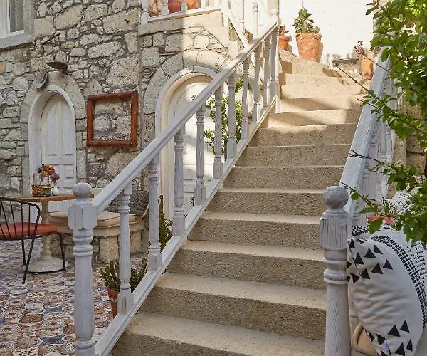 Morisi Avlu Отель *