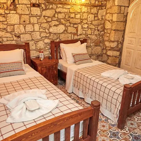 Morisi Avlu אלאקאטי