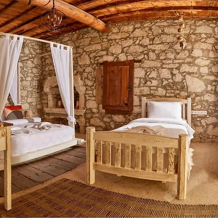 Otel Morisi Avlu Alaçatı