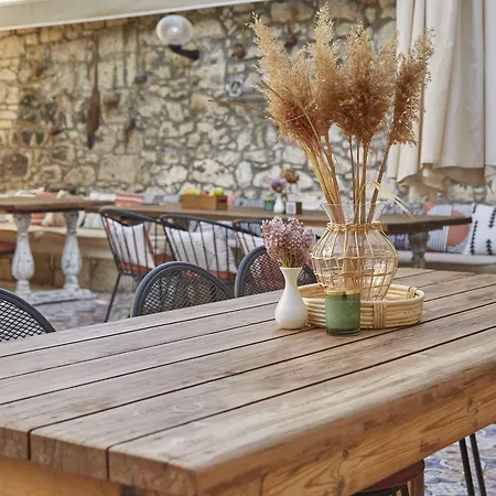 Morisi Avlu Alaçatı