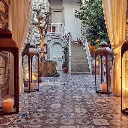 Otel Morisi Avlu Alaçatı